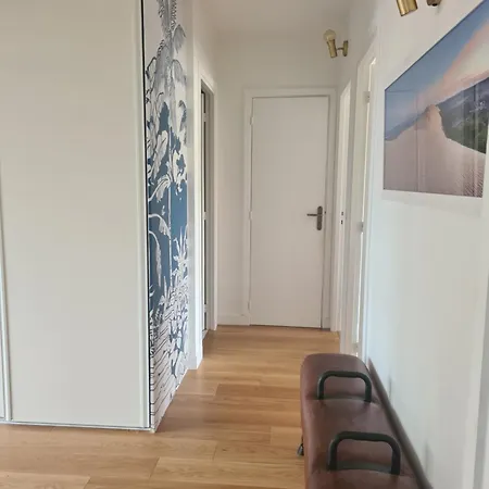 Apartment Metro Commerce 75015 *